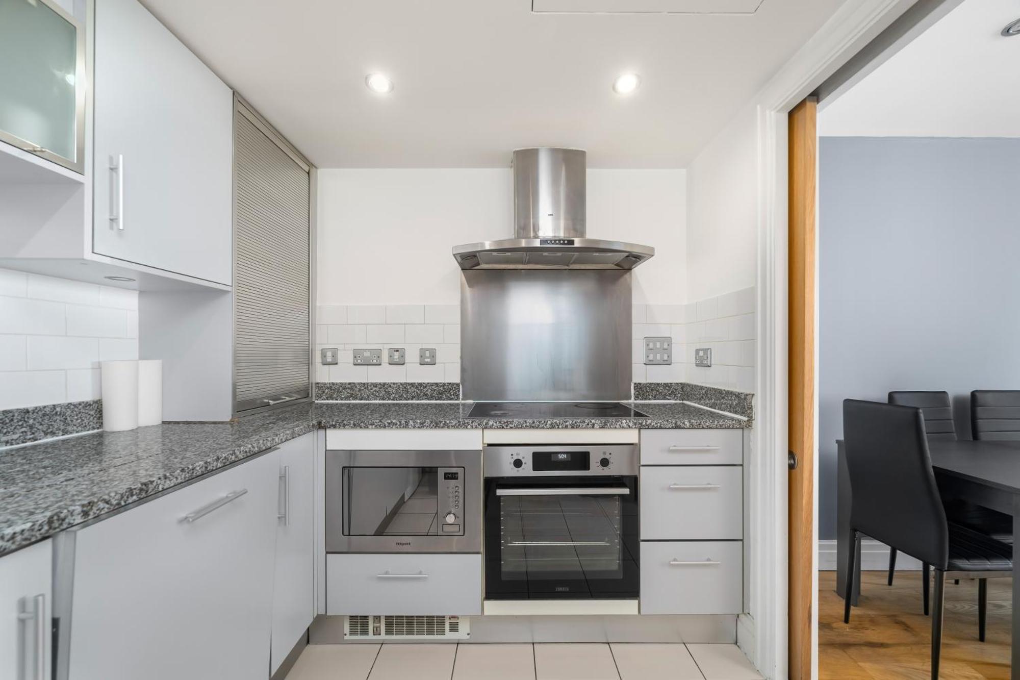 Modern Paddington Station 2 Bedroom Apartment London Bagian luar foto