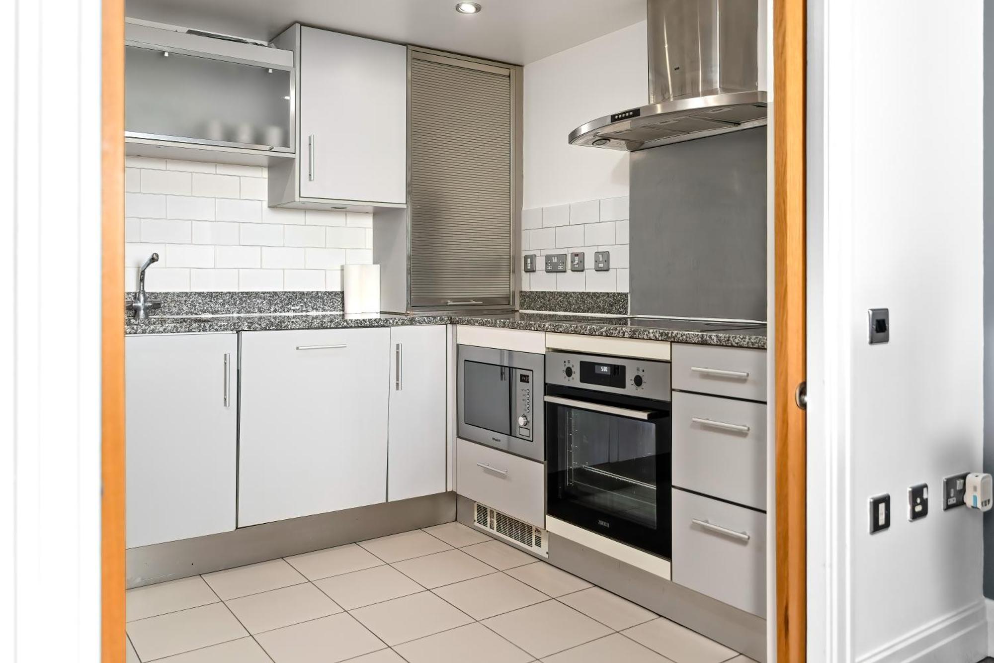 Modern Paddington Station 2 Bedroom Apartment London Bagian luar foto